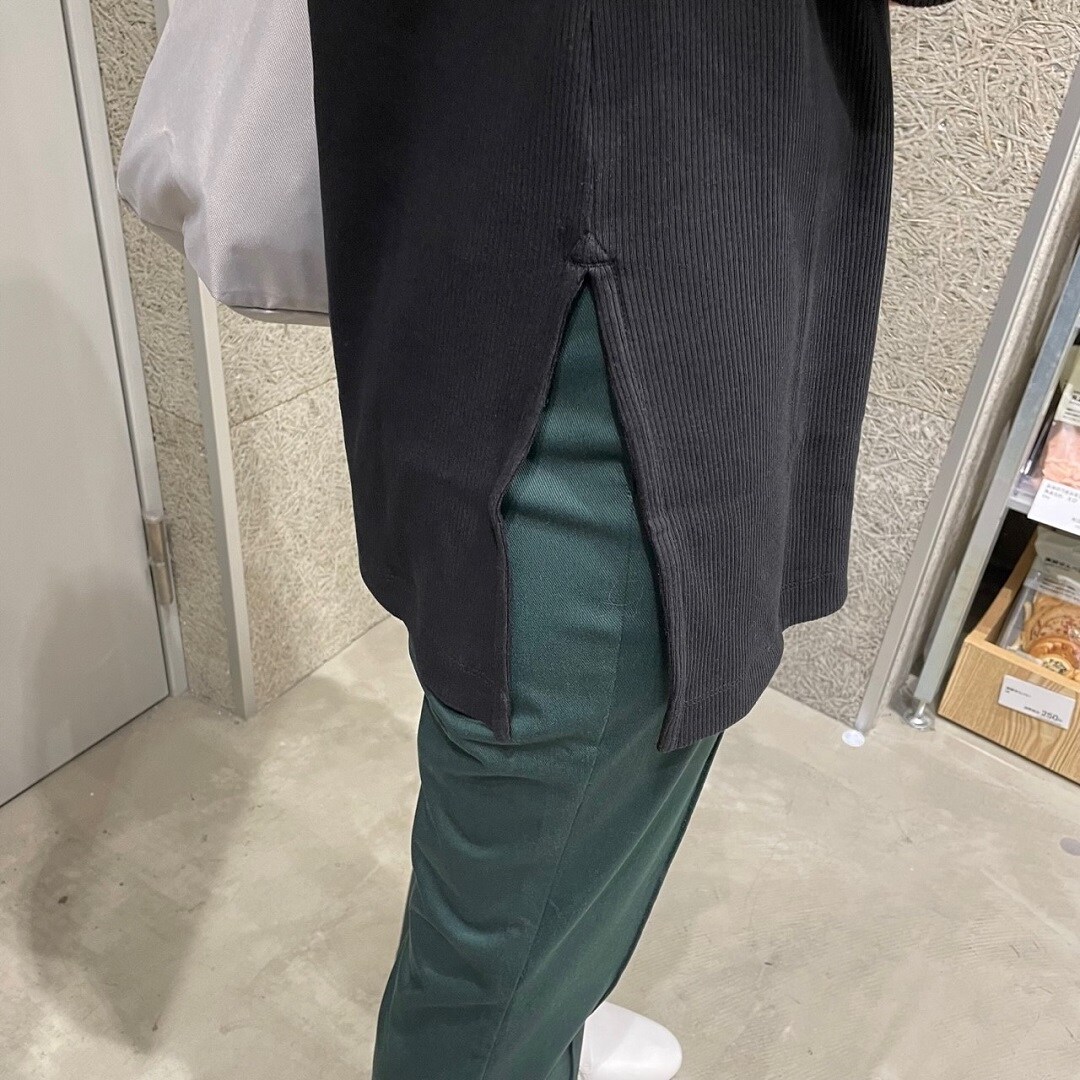 チュニック　脇のカットライン