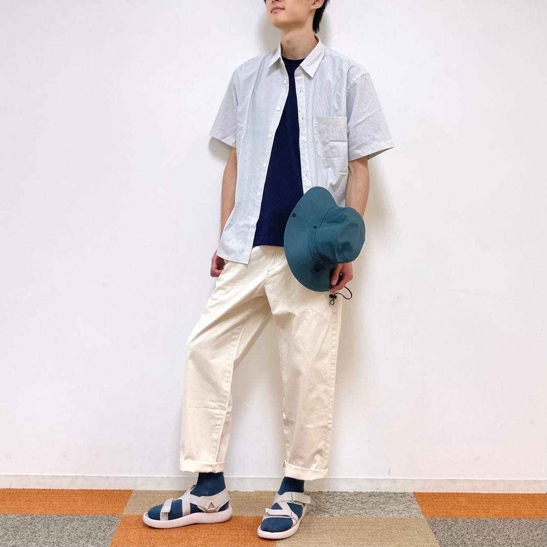 【ザ・モール仙台長町】スモーキーブルーの小物を合わせた初夏のコーディネート