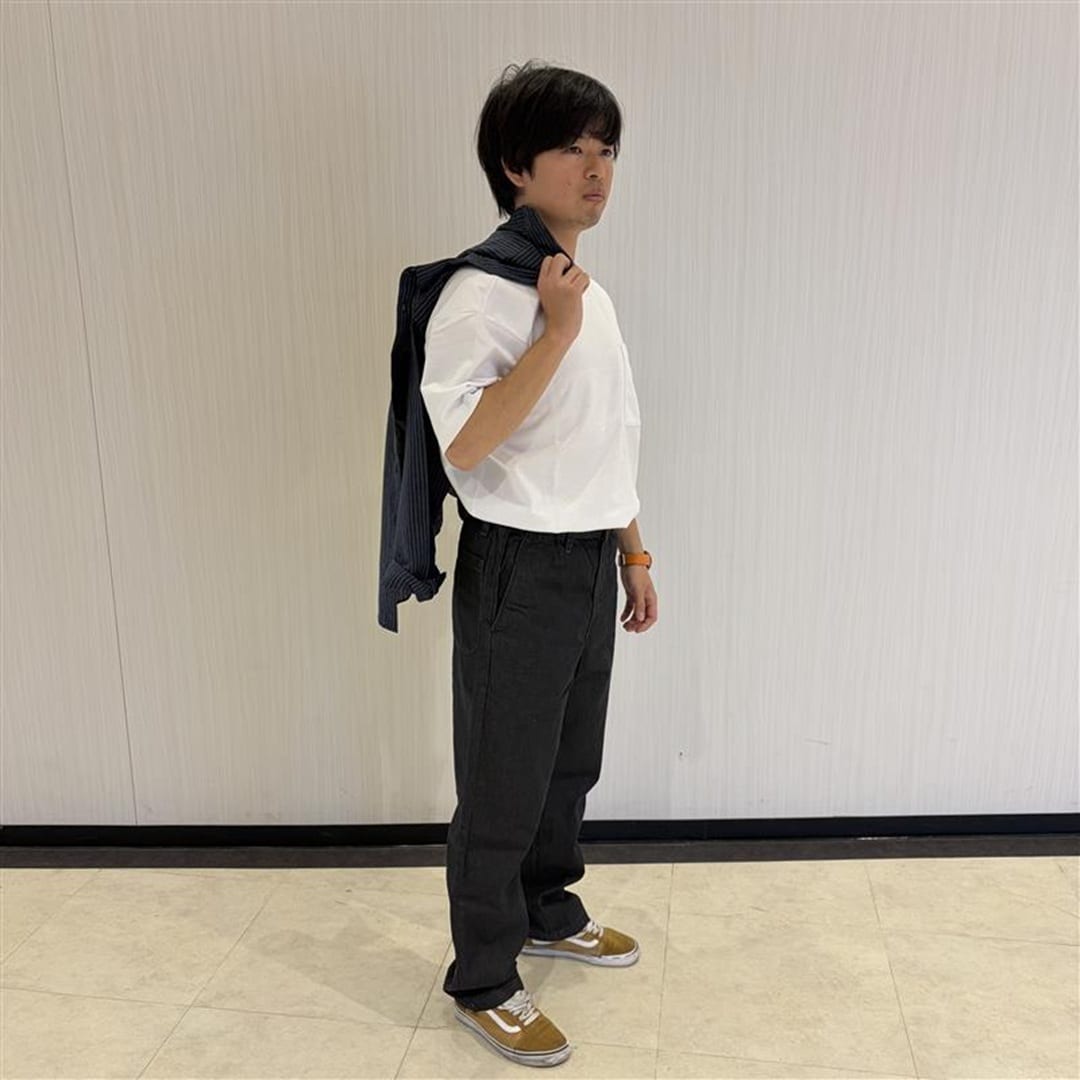 シャツを脱いだコーディネート