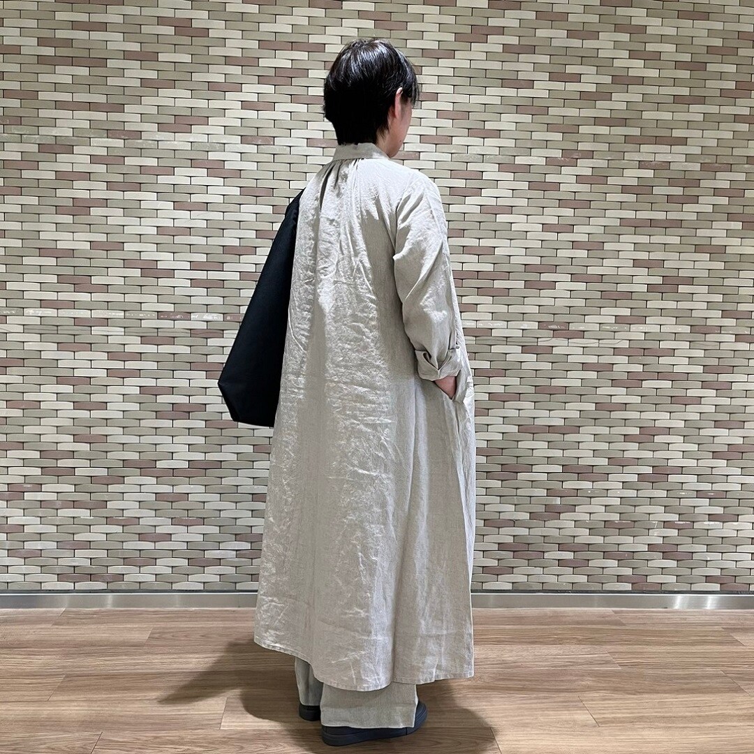 【アピタ島田】身長157cm　リネンコーデ　後ろ