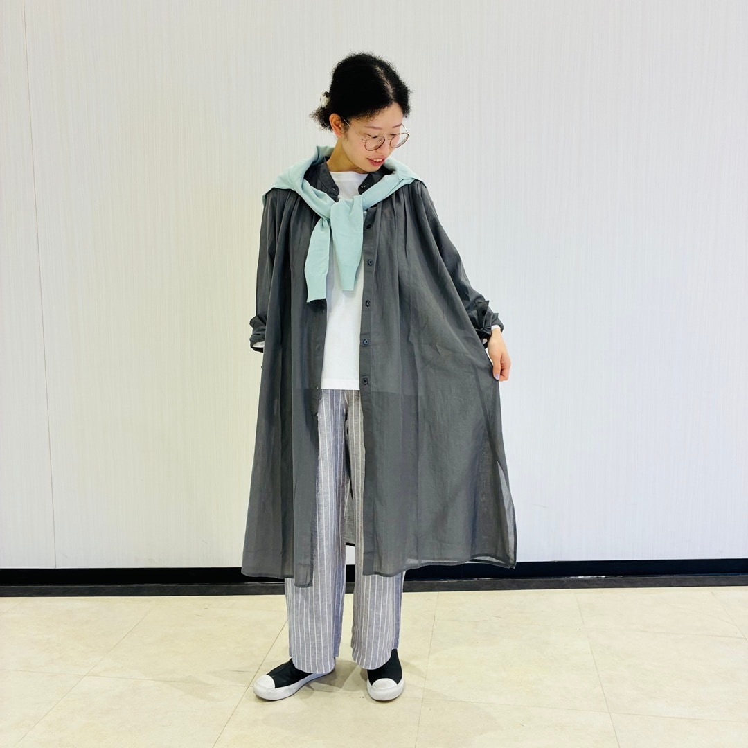 婦人強撚シアーワンピースコーデ