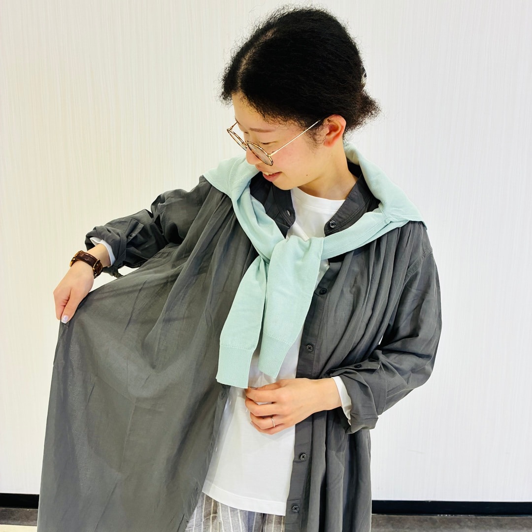 婦人強撚シアーワンピースコーデ