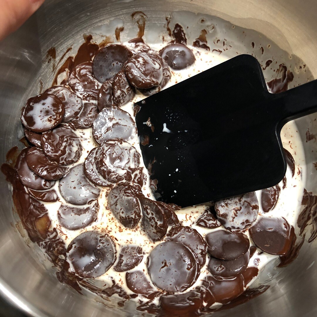 【アピタ島田】チョコレートを溶かす