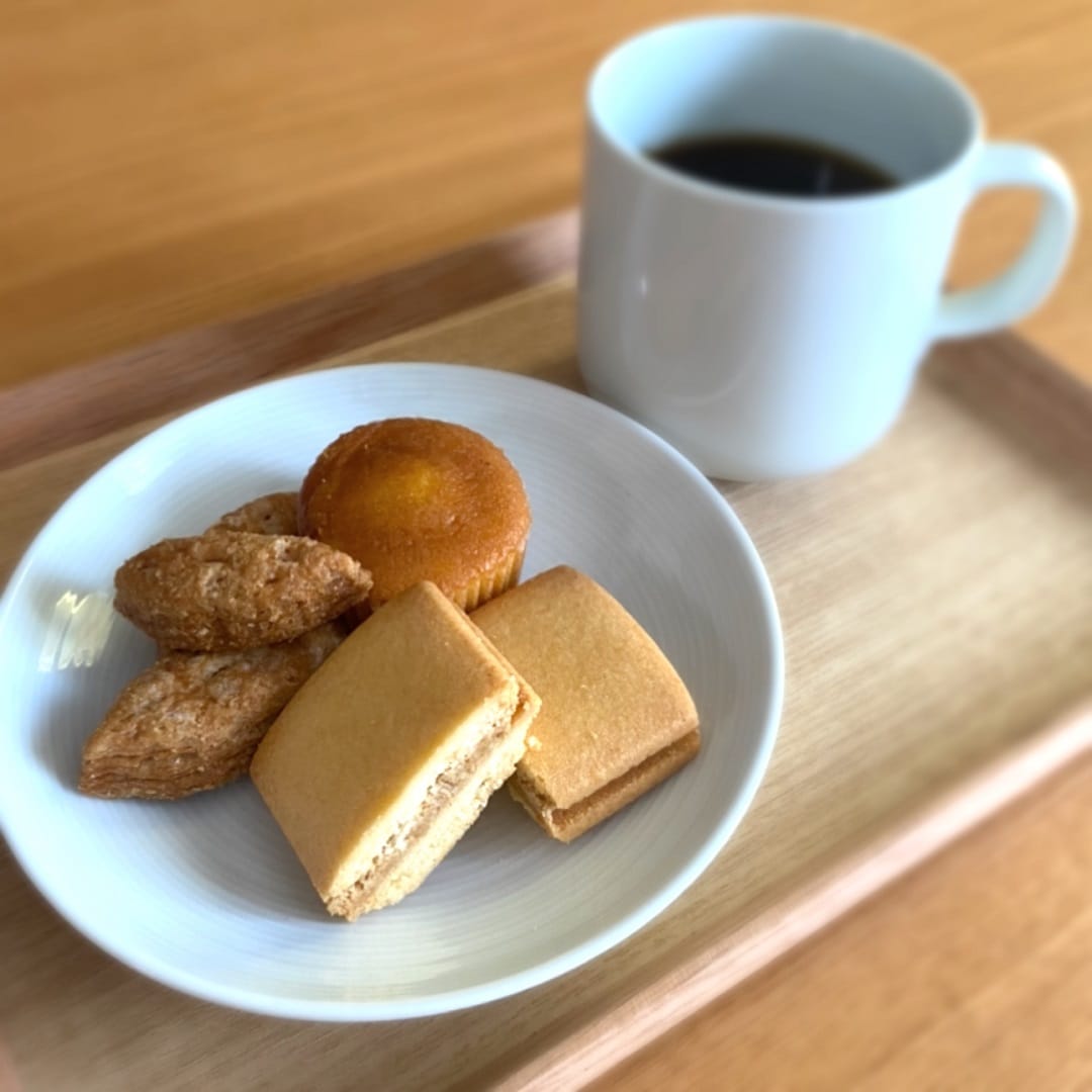 コーヒーとお菓子