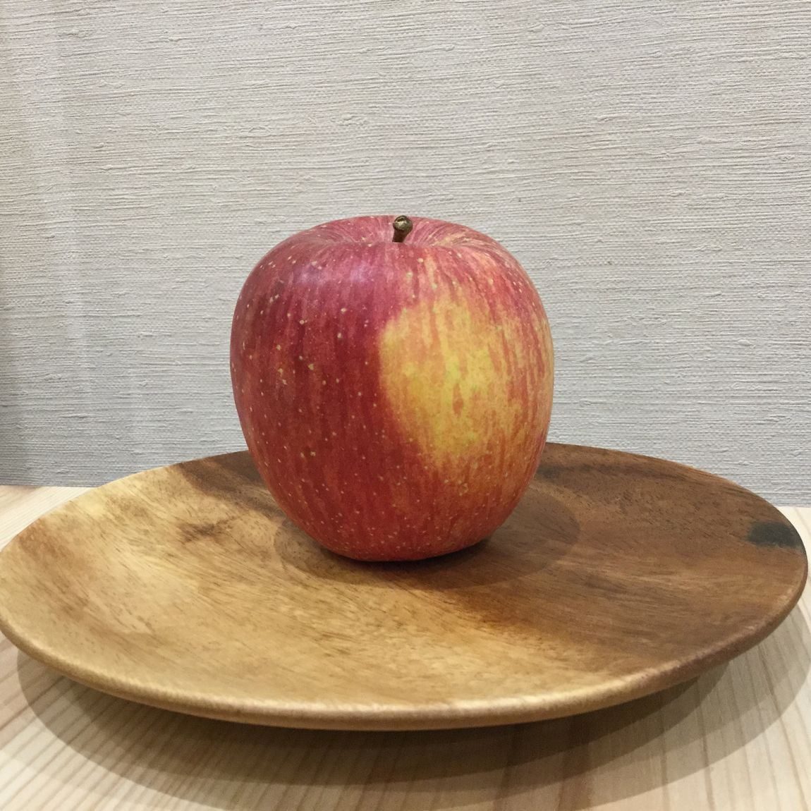 【イーアスつくば】不揃いりんご入荷しました
