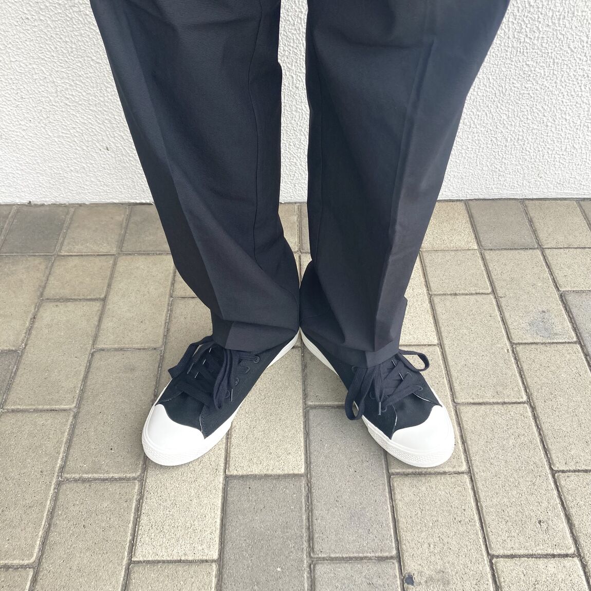 疲れにくい　撥水スニーカー