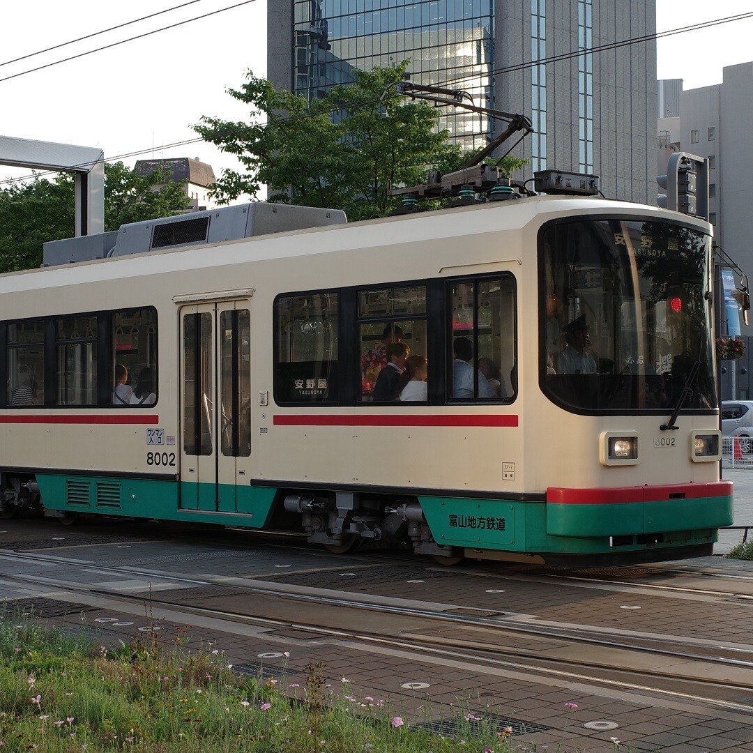 【マリエとやま】富山市内を走る市内電車