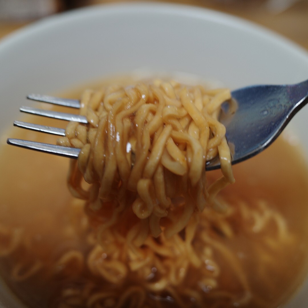 【マリエとやま】ミニラーメン お湯を入れました②