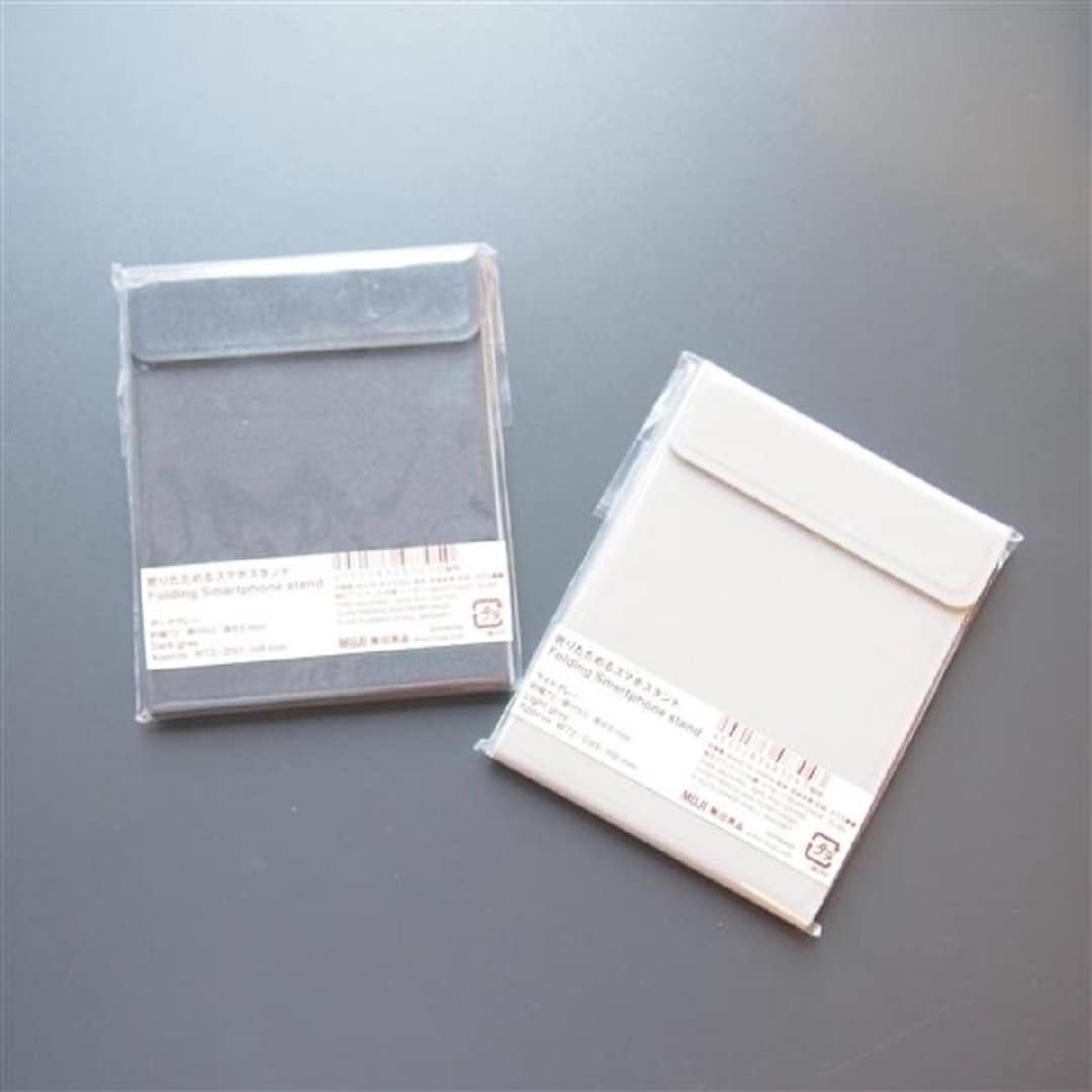 スマホスタンド　グレーとホワイト