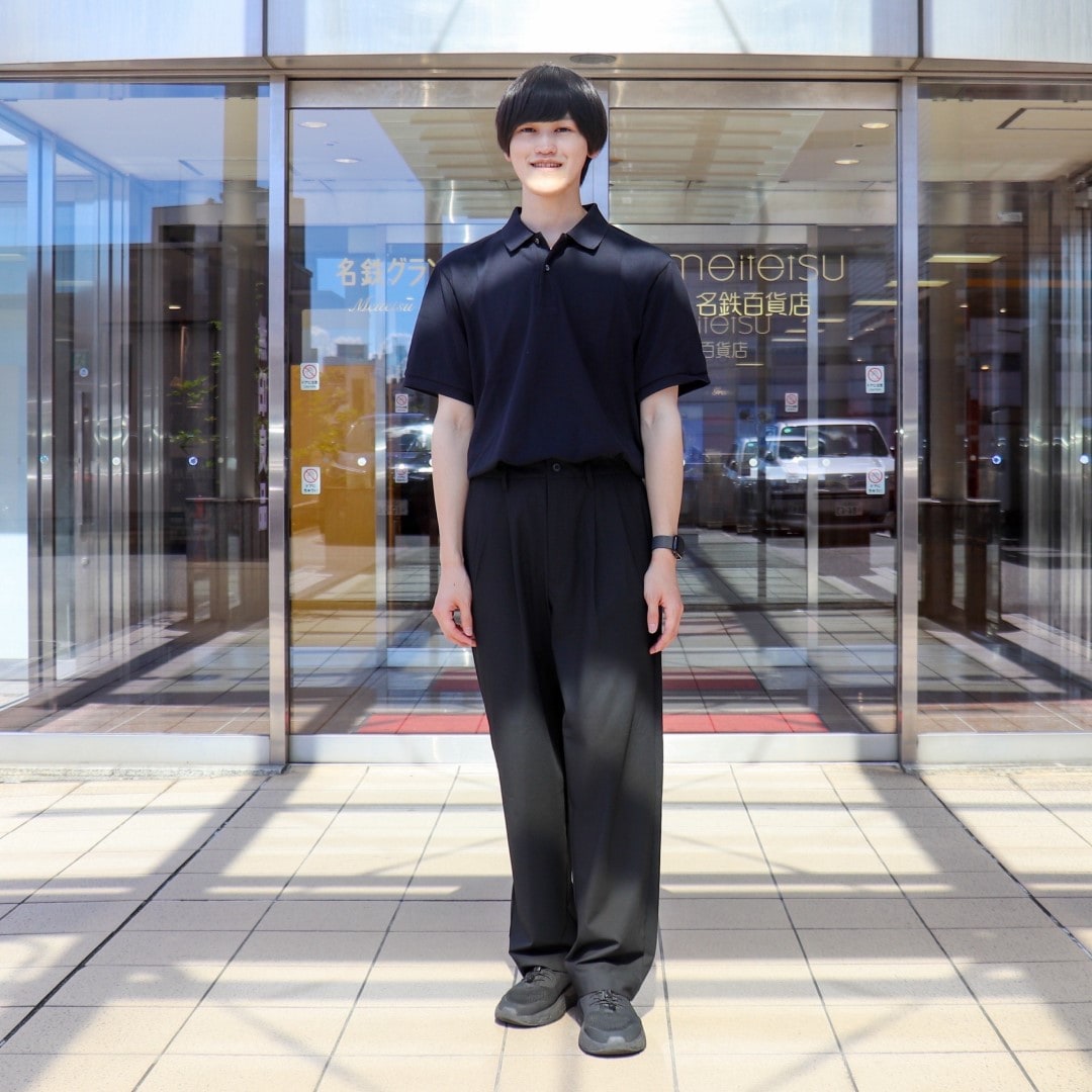 乾きやすいイージータックワイドパンツの写真