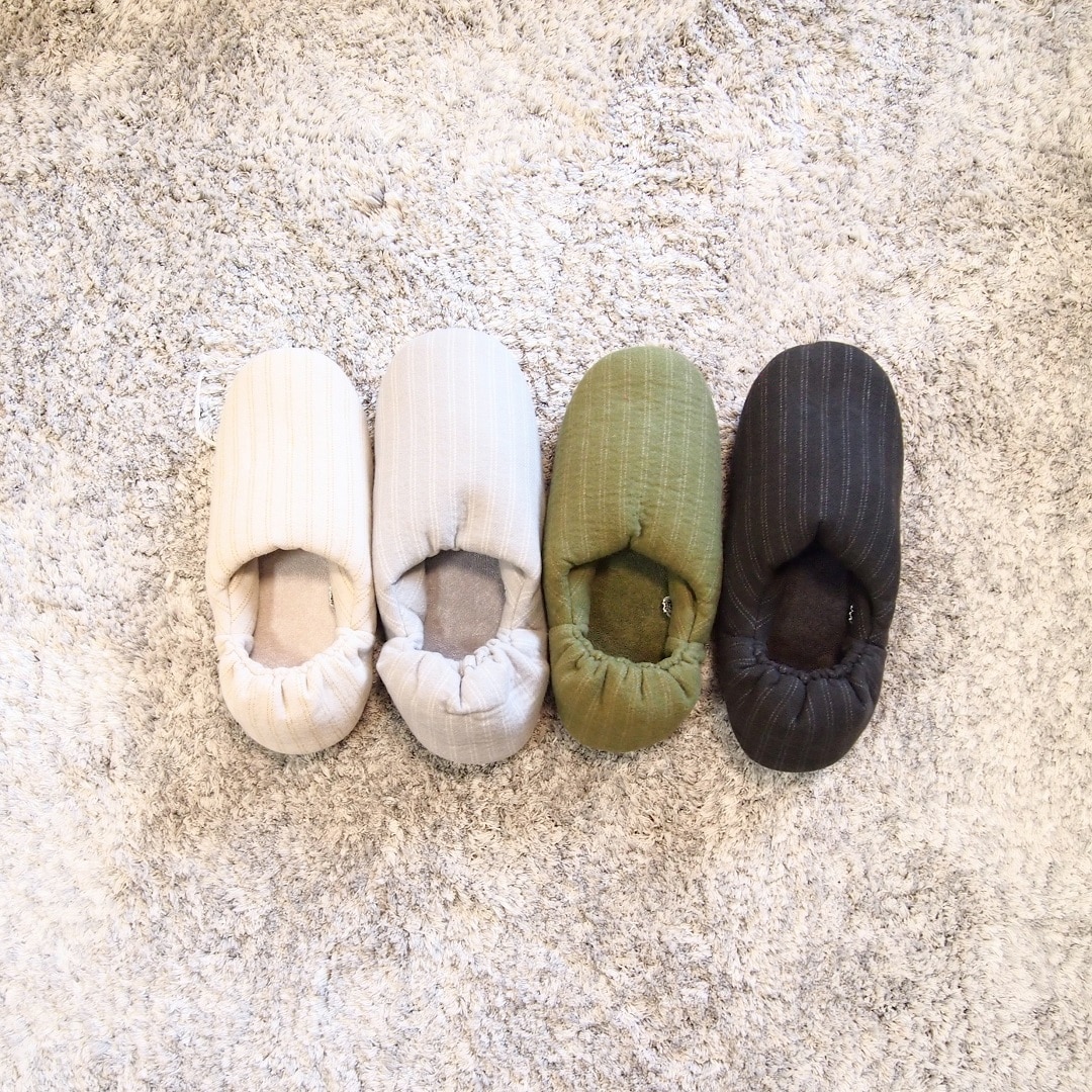 4色のルームシューズ