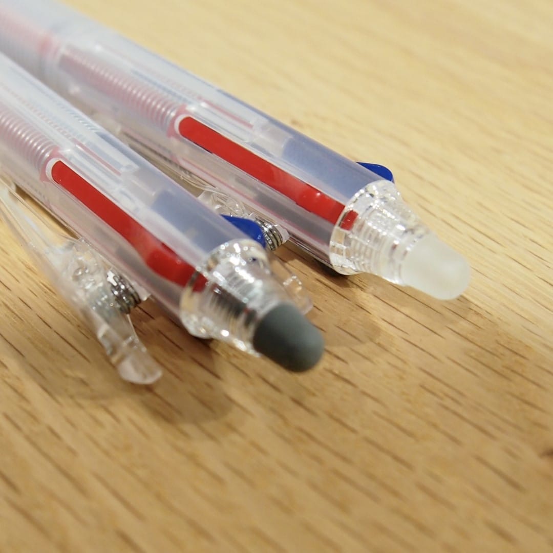 こすって消せるボールペンの写真