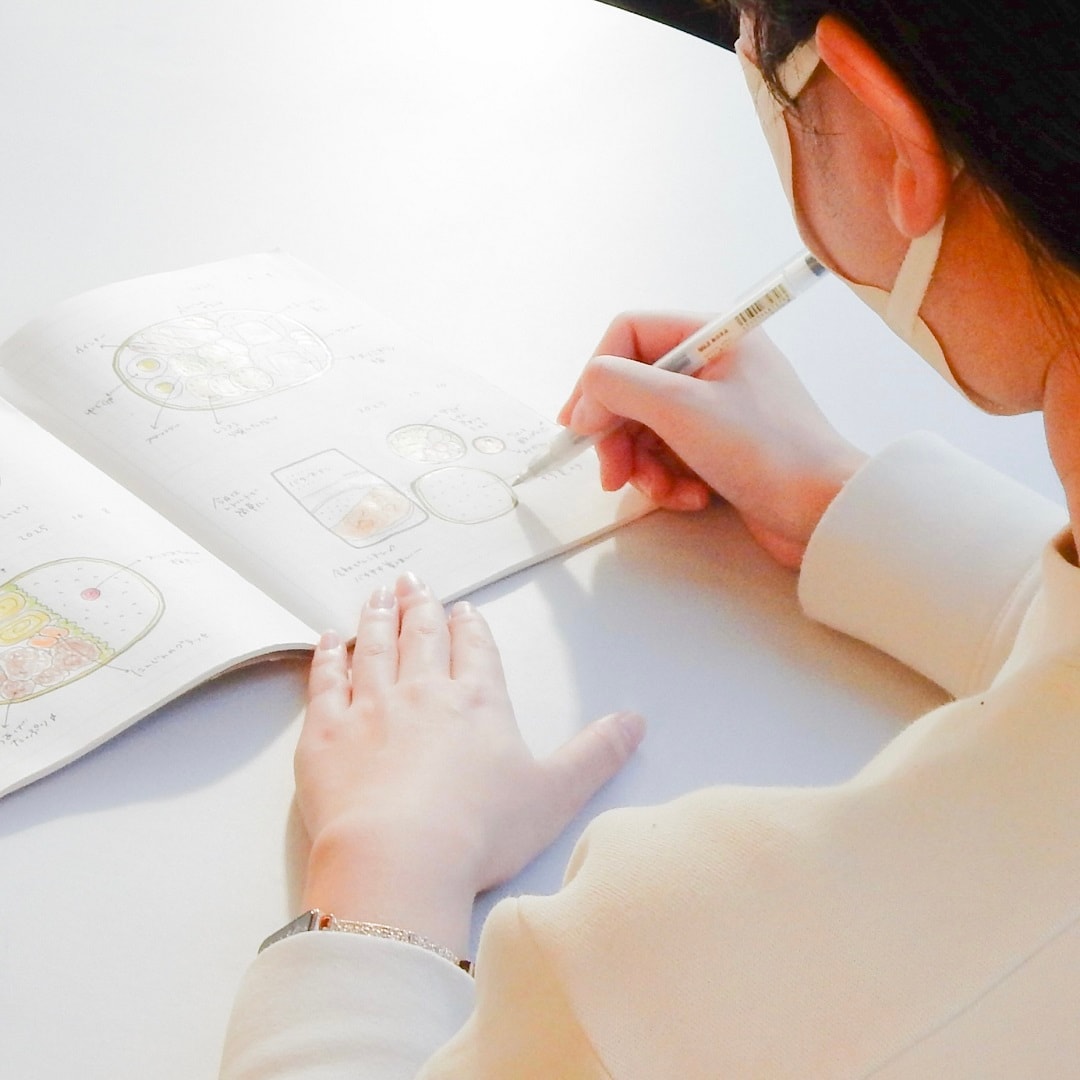 ノート2コマの写真