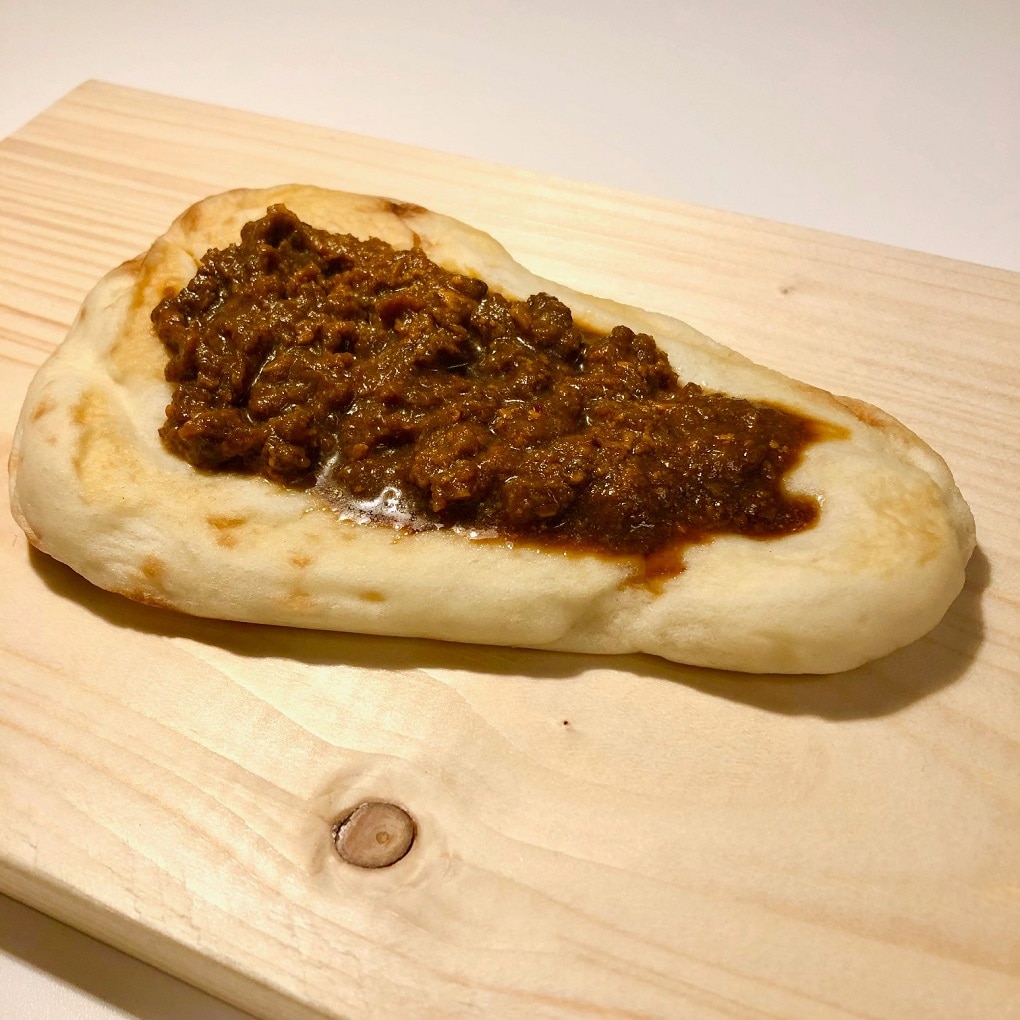 カレーをのせる