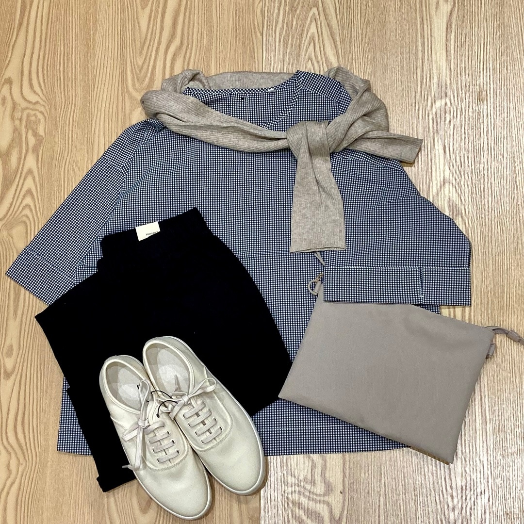 黒パンツ