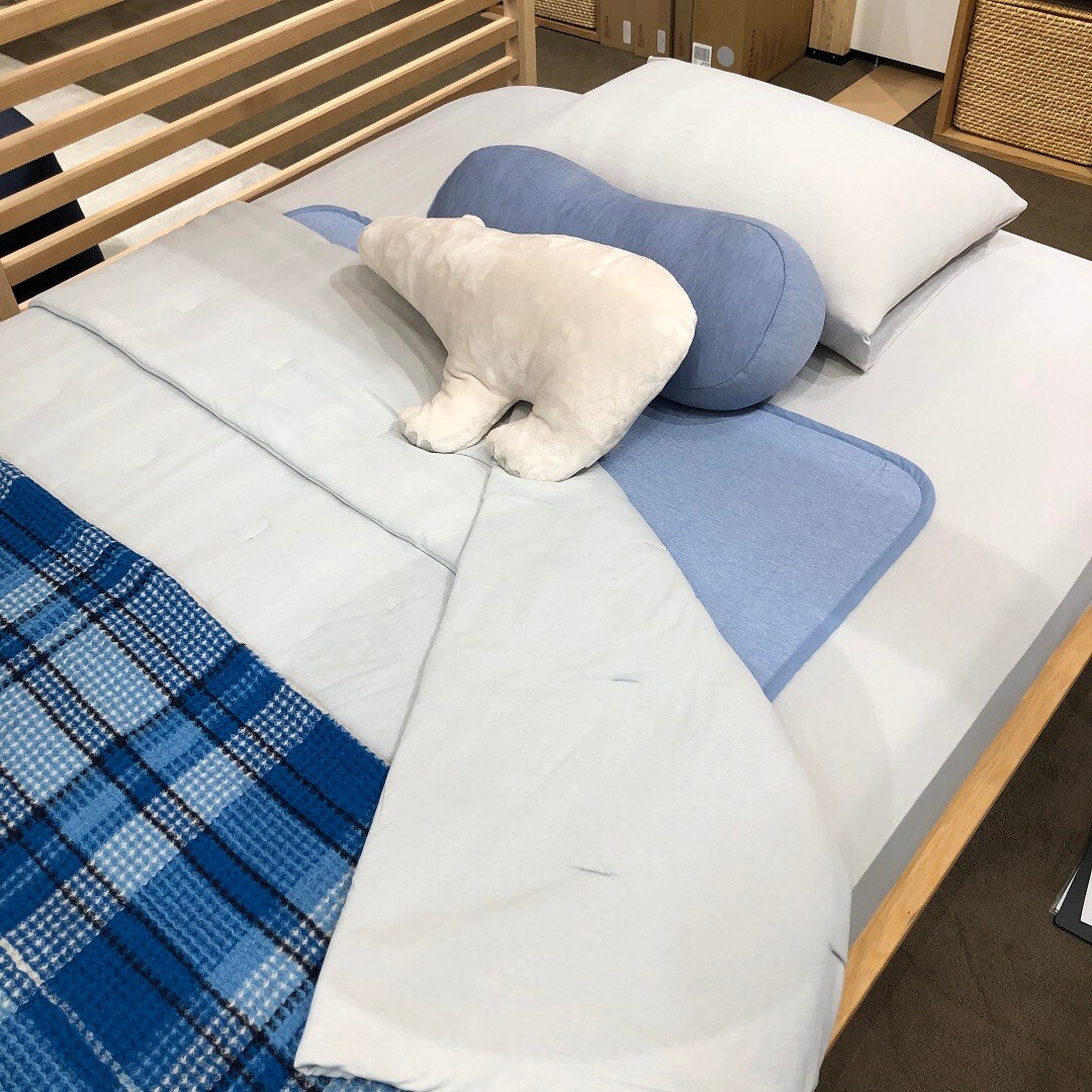 滑り止め付　コンパクト敷パッド　ちらっ