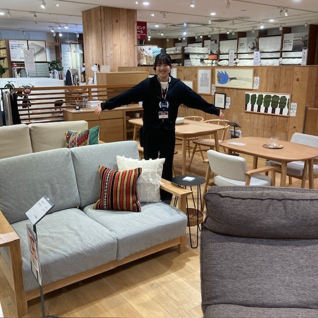 【イオンモールＫＹＯＴＯ】ソファやテーブルがたくさんあります