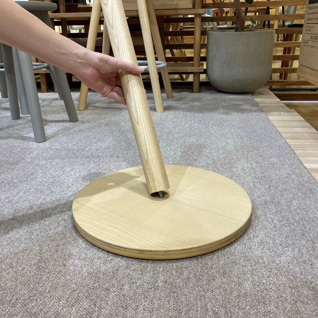 【イオンモールKYOTO】工具不要で手軽に組み立て！『手軽に組み立てられる木製サイドテーブル　アッシュ材突板』のご紹介 _g6J1wZ