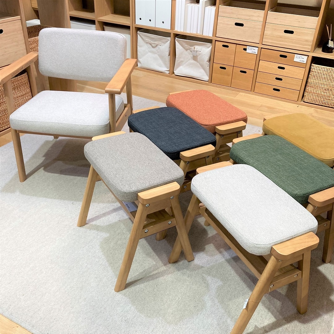 【イオンモールKYOTO】今月発売｜高さが変えられる木製テーブル