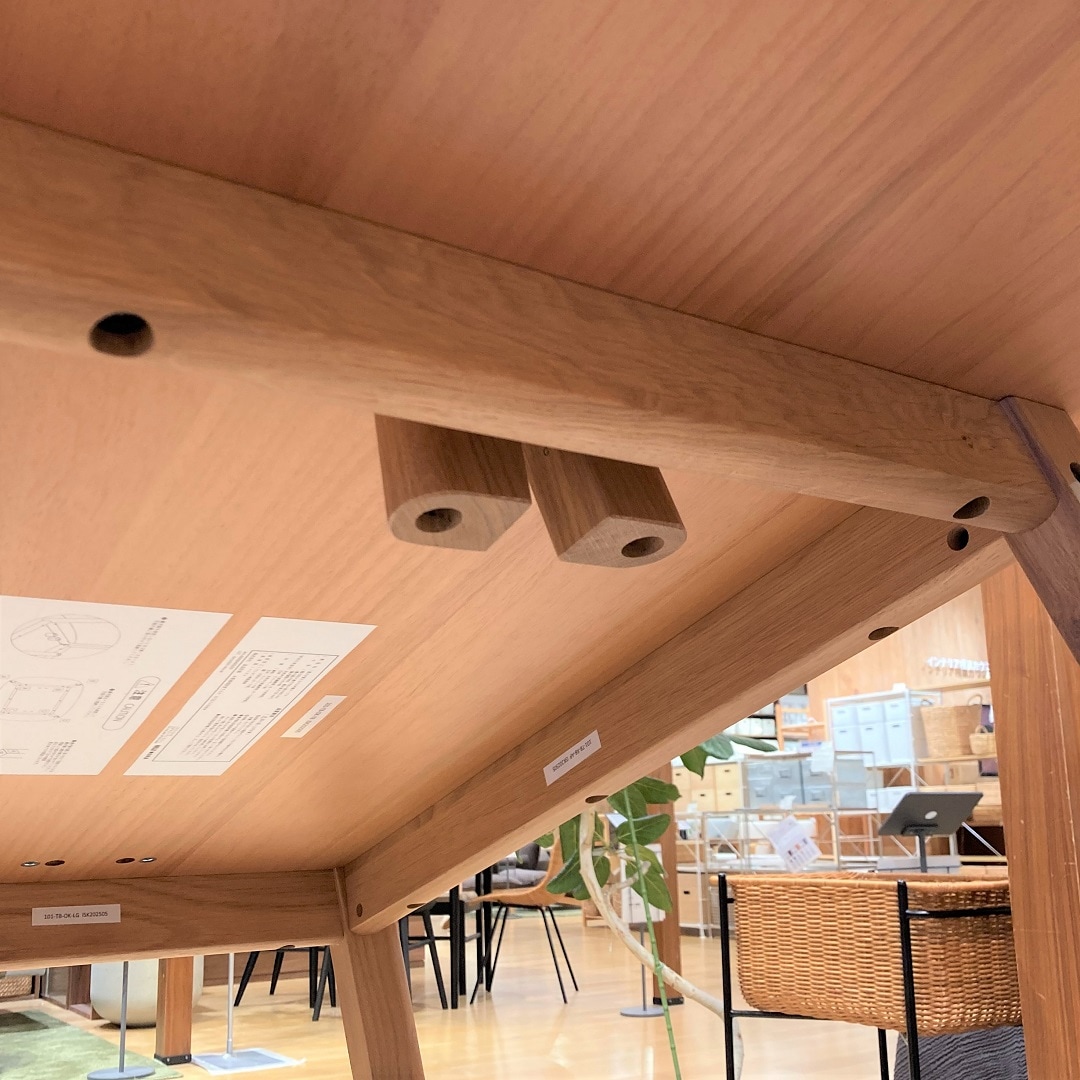 【イオンモールKYOTO】今月発売｜高さが変えられる木製テーブル