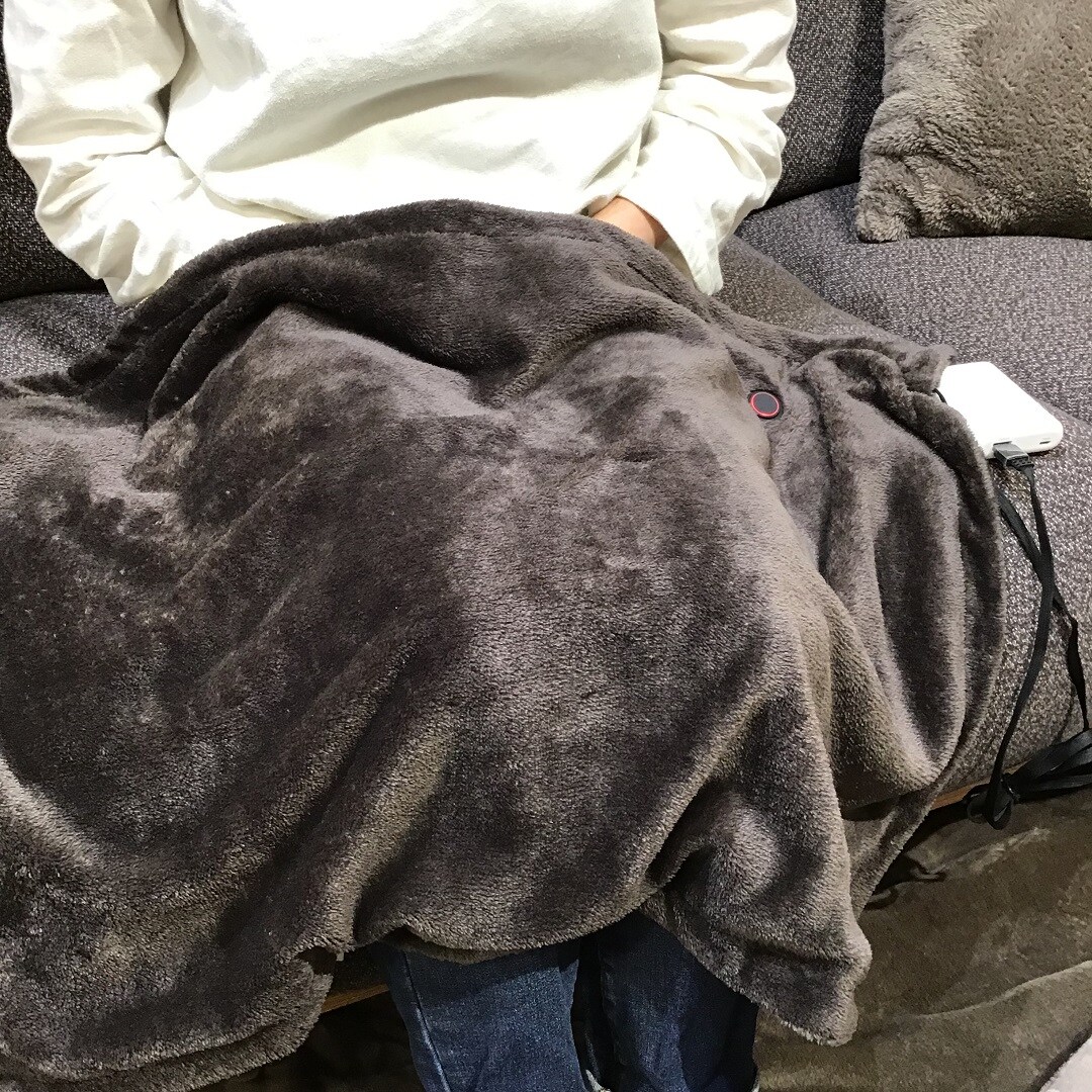 【エアポートウォーク名古屋】洗えるUSBブランケット