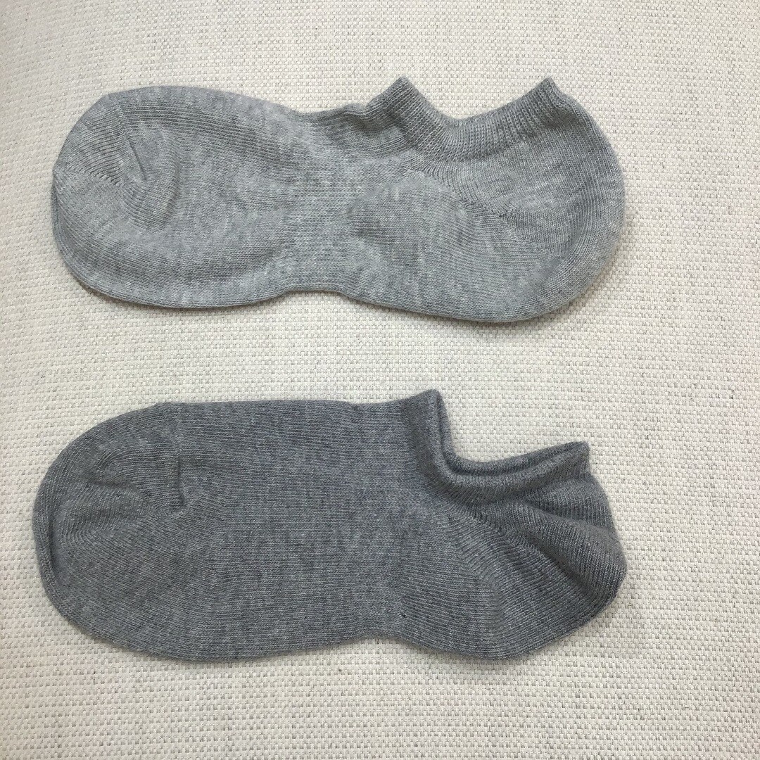 スニーカーイン靴下