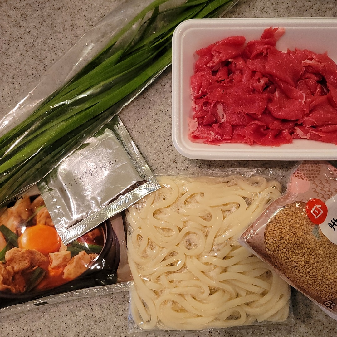 ピリ辛肉うどんの材料