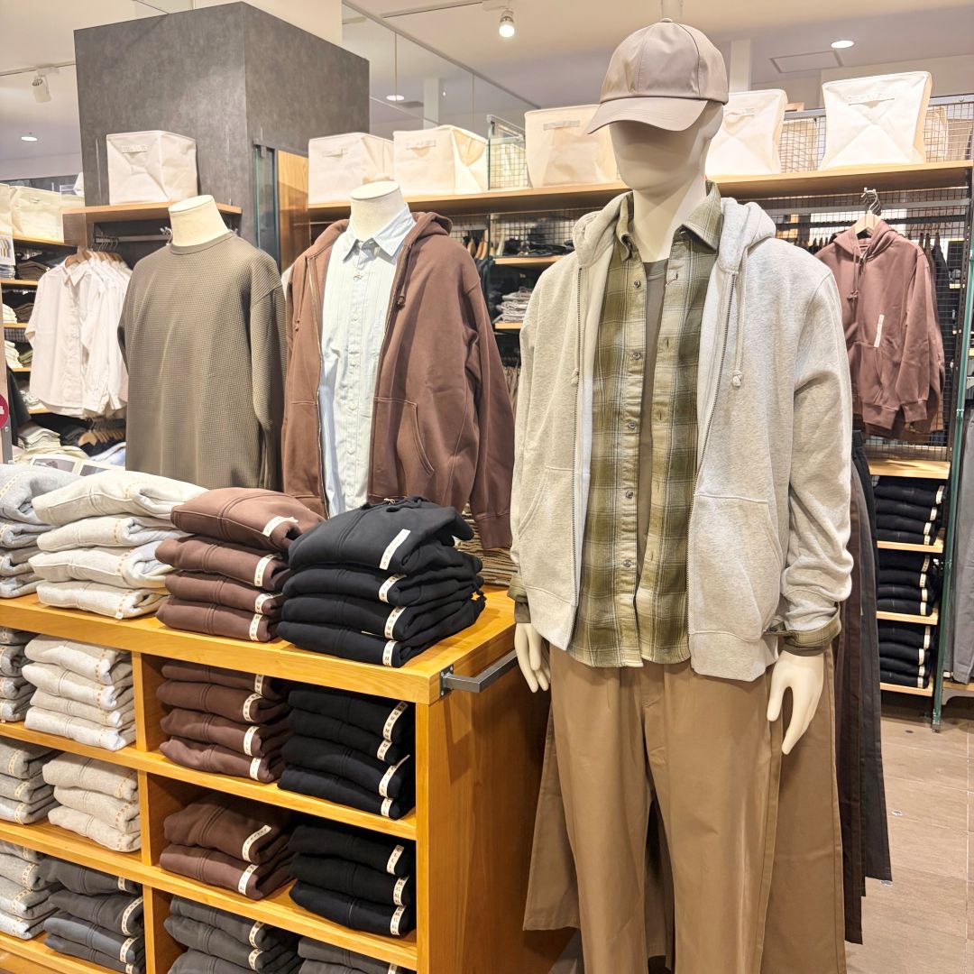 秋の洋服、入荷しました