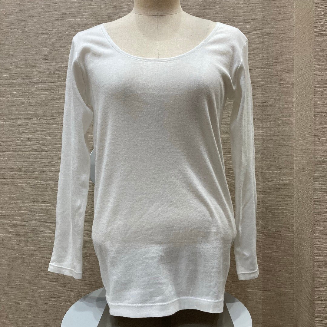 あったか綿Ｕネック八分袖Ｔシャツの写真