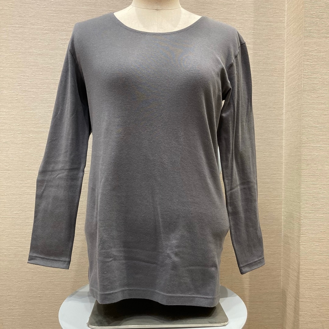 あったか綿厚手Ｕネック八分袖Ｔシャツの写真