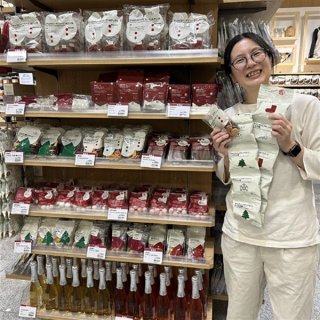 【イオンモール成田】クリスマス限定パッケージのお菓子の登場です!