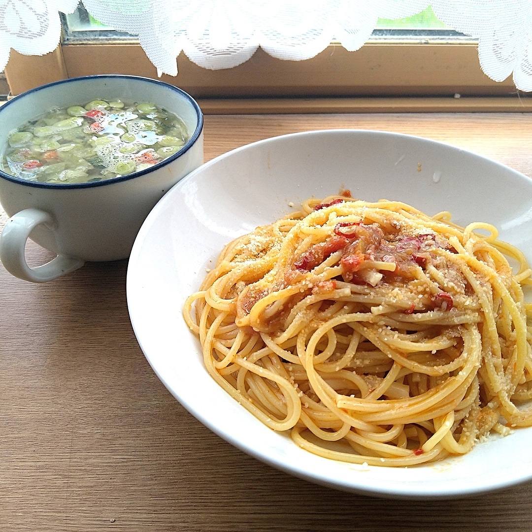  素材を生かしたパスタソース　ドライトマトとアンチョビのペペロンチーノ