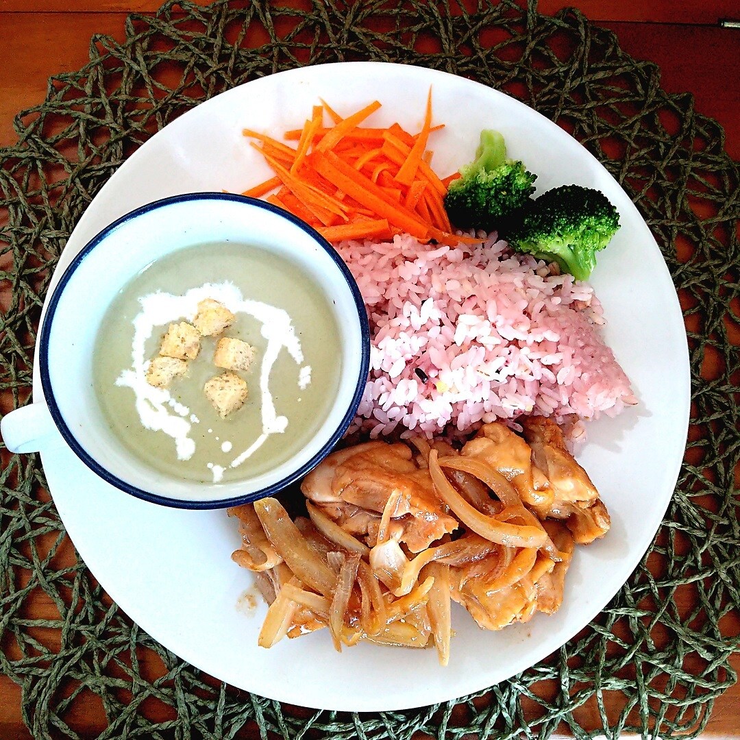素材を生かしたスープ　枝豆のポタージュ