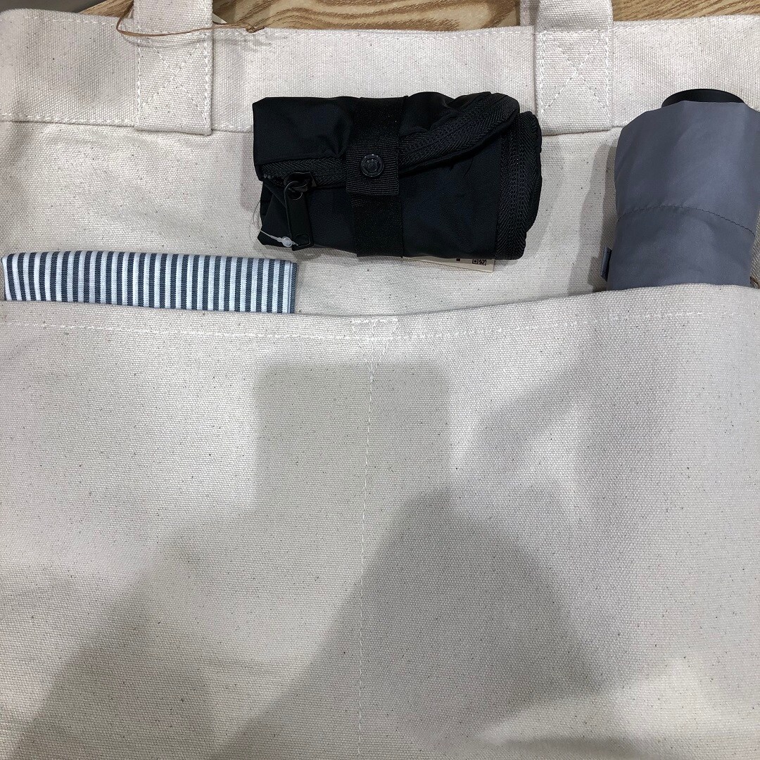[イオンモール成田]折りたたみ傘と一緒に持ち歩く