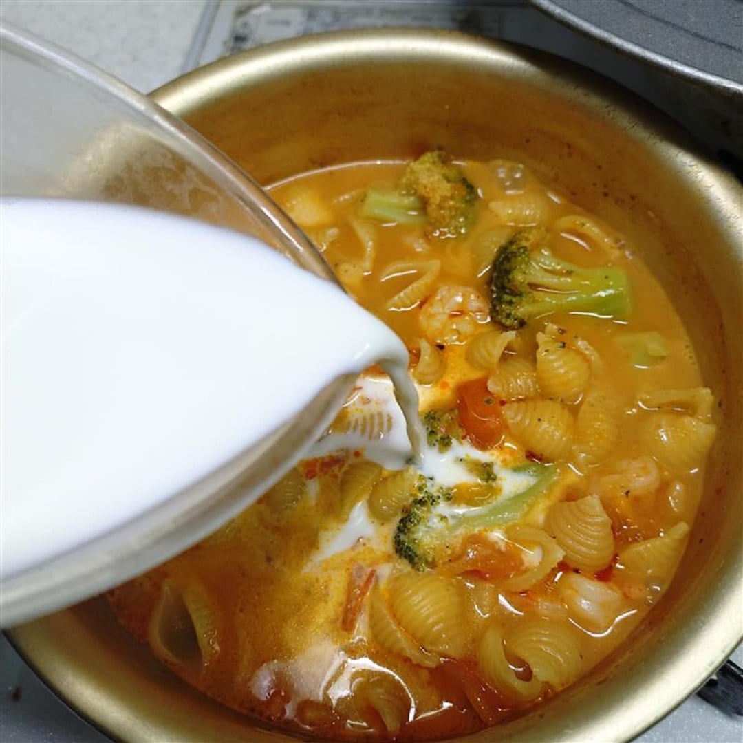 045494_20251225_01_01