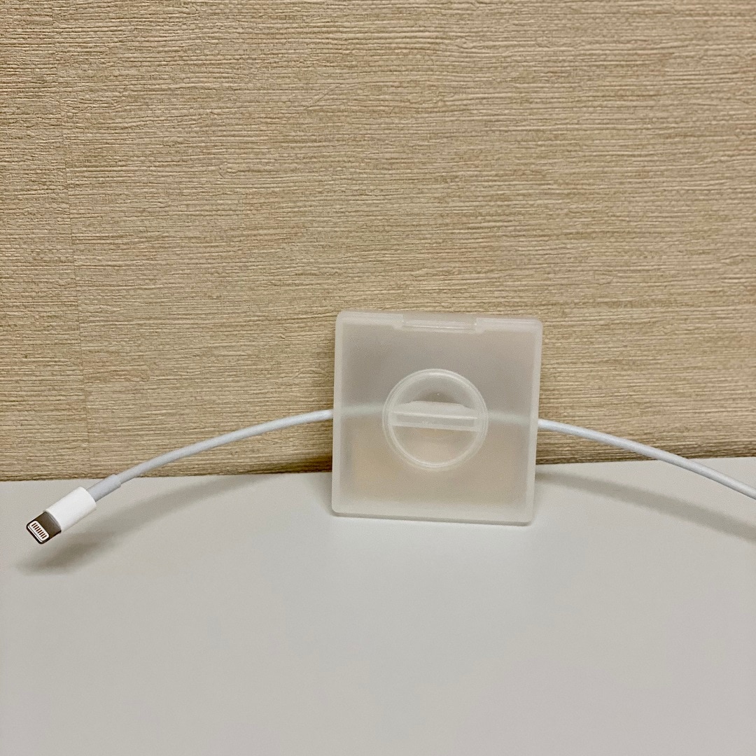 ケーブル収納角型