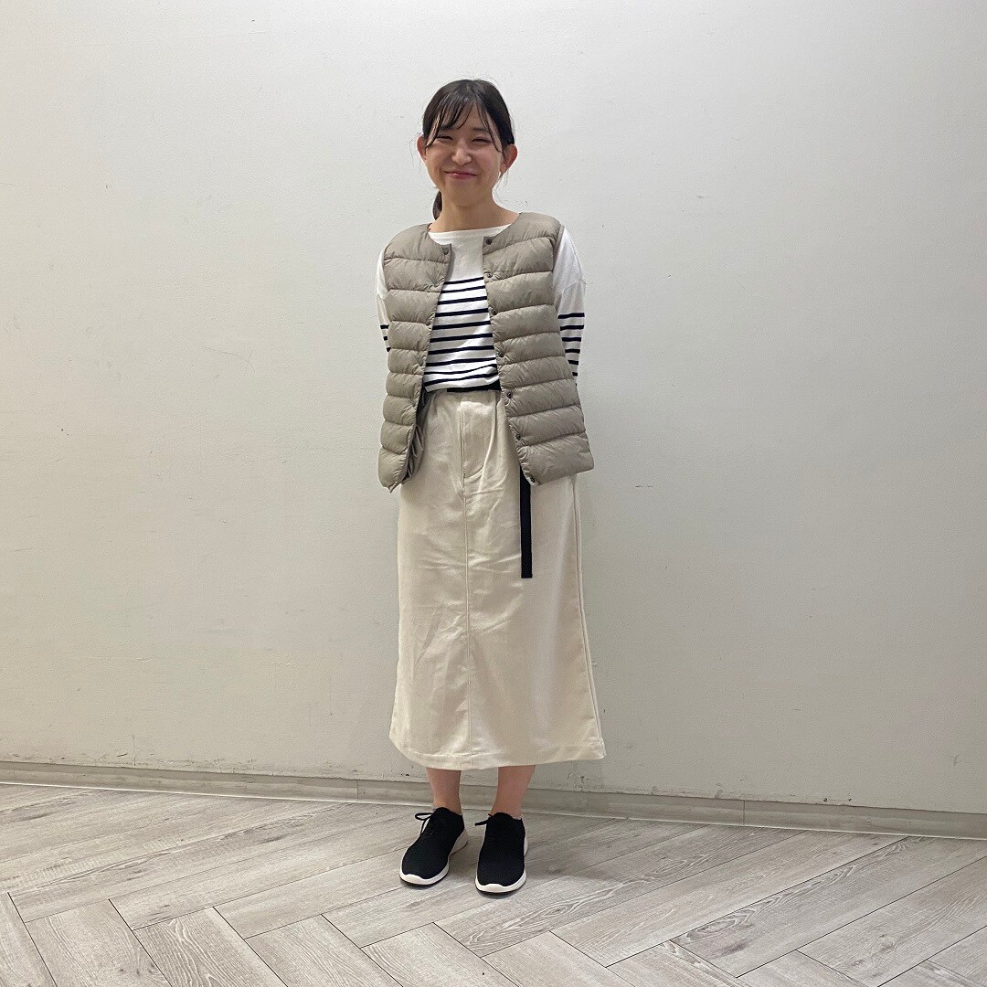 婦人ダウンベスト
