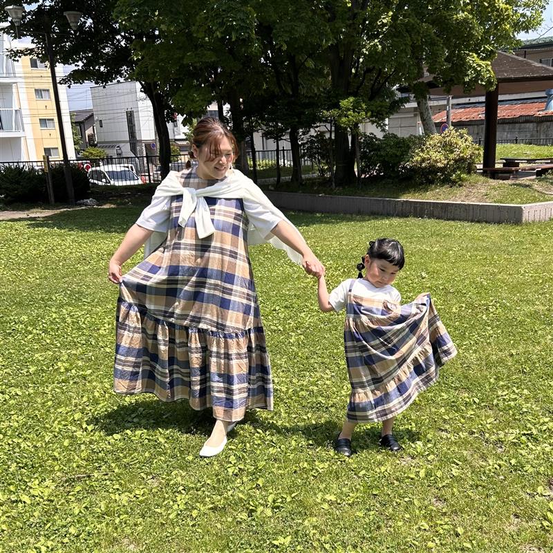 【シエスタハコダテ】親子で着たいマドラスチェックワンピース