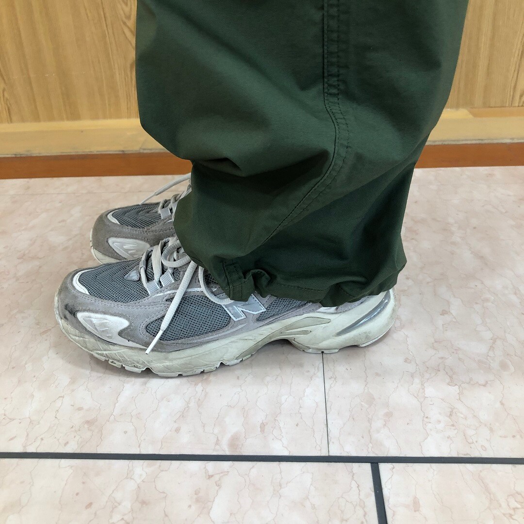 裾