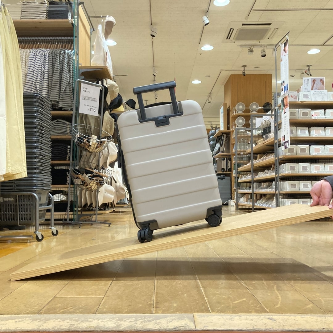 【アピタ阿久比】キャリーケース