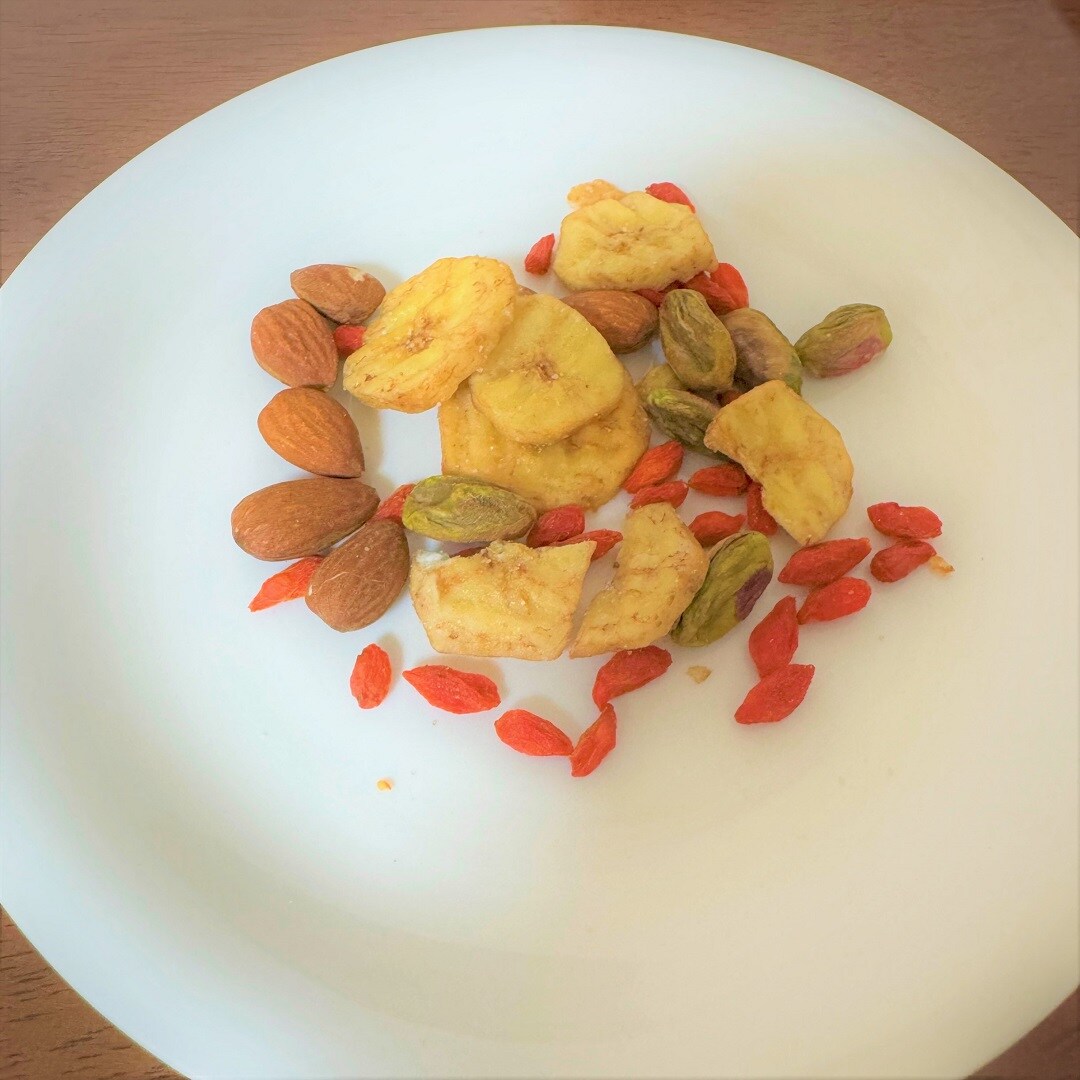 素材の栄養おやつ食物繊維バナナ＆クコの実