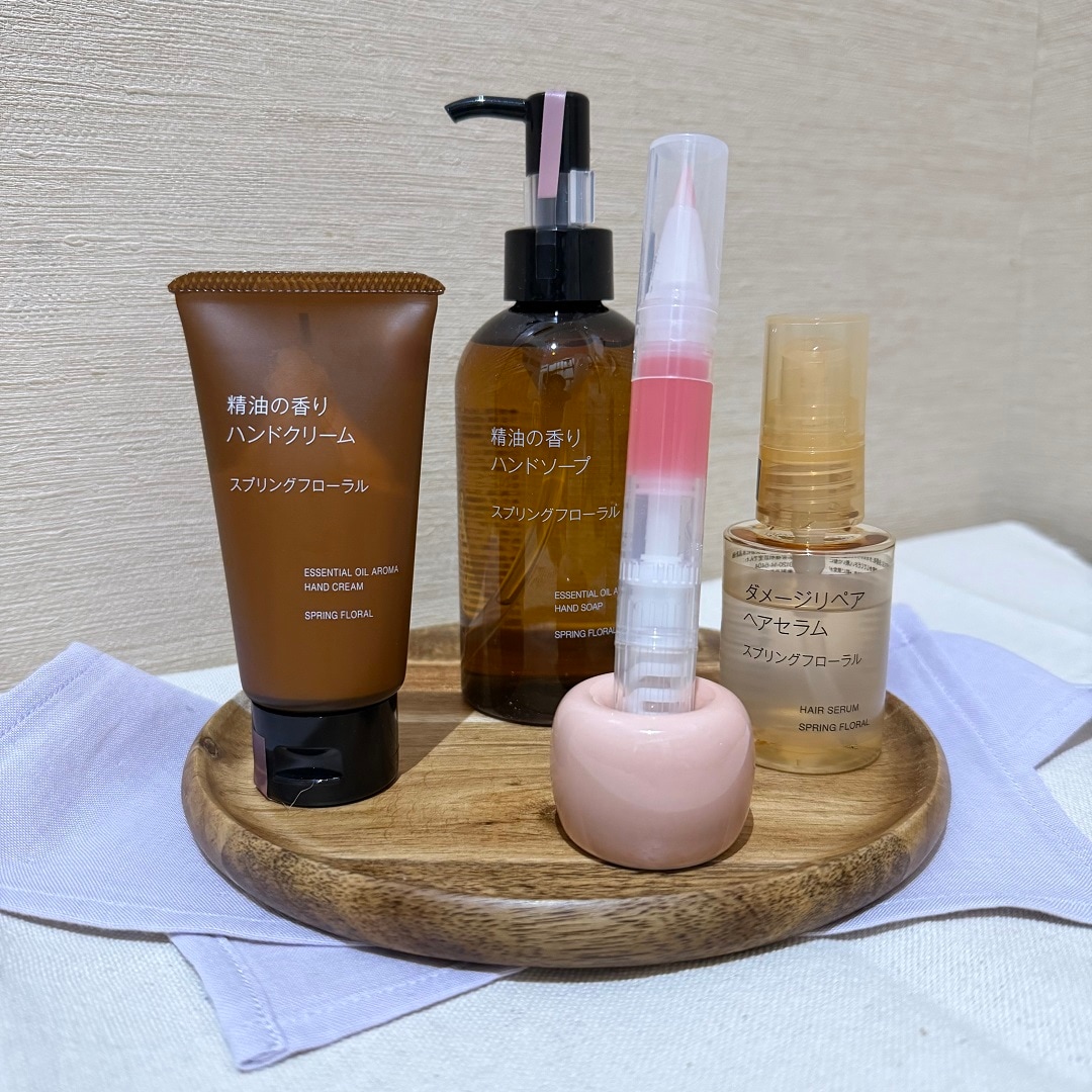 今回は、ネイルケアオイルやハンドクリームなども季節の香りで登場しました