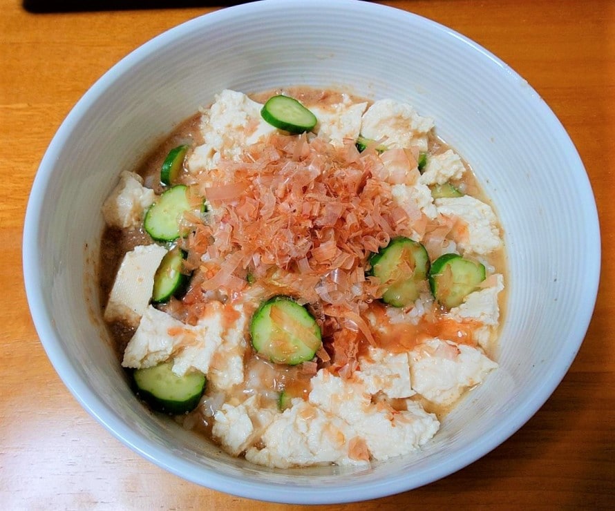 【テラスモール湘南】具材を足して盛りつけ、完成した冷や汁の写真
