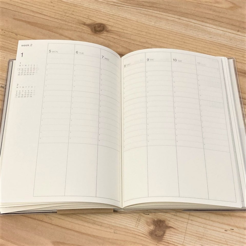 【テラスモール湘南】バーチカルスケジュール帳の時間軸付きページの写真