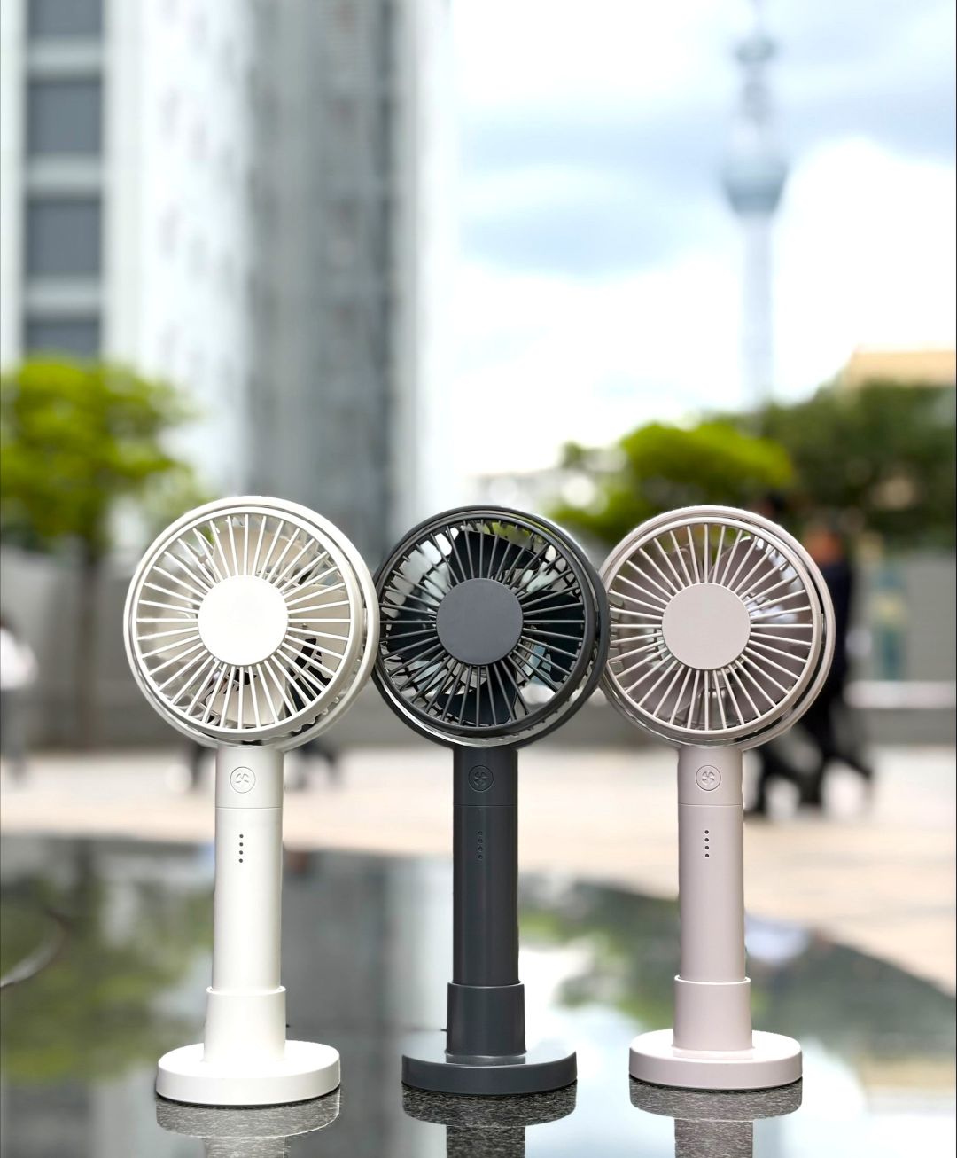 角度が変えられるハンディファン