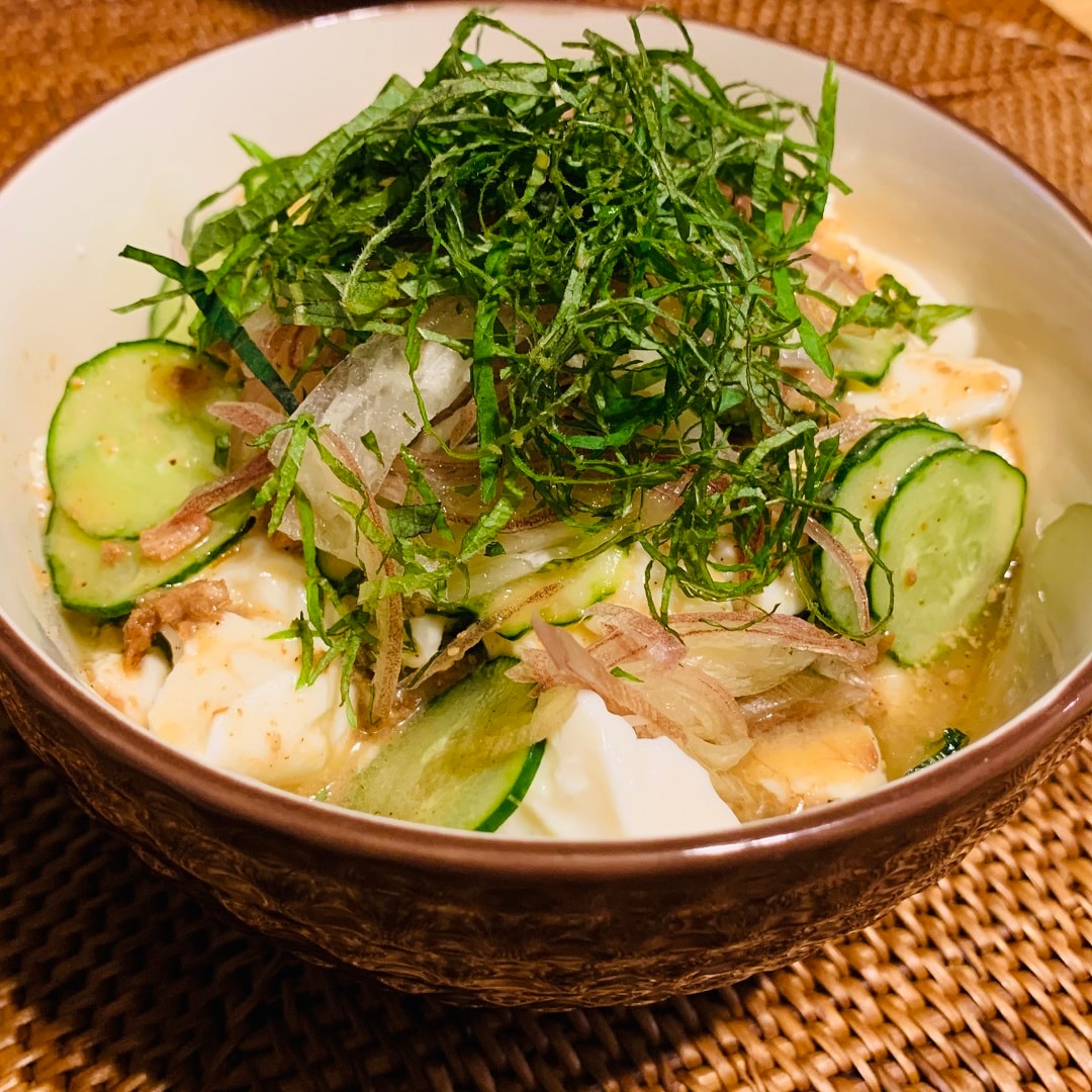 冷や汁を盛り付けた様子