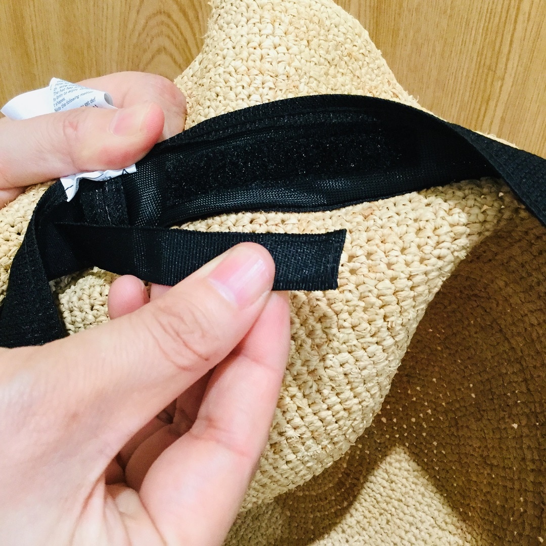 【イオンモール福津】内側のテープでサイズ調整ができるところ