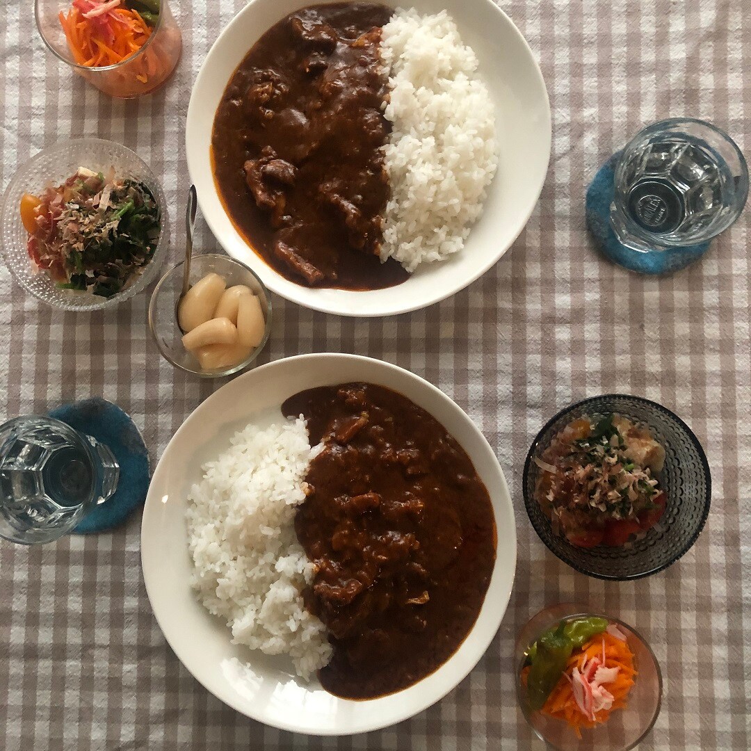 牛ばら肉の大盛りカレー