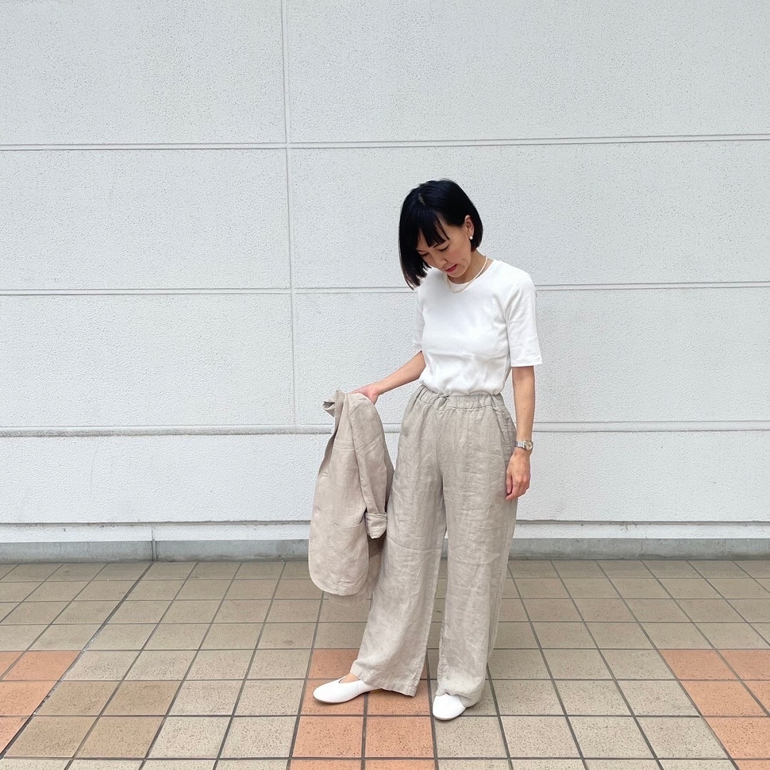 ストレートパンツの写真