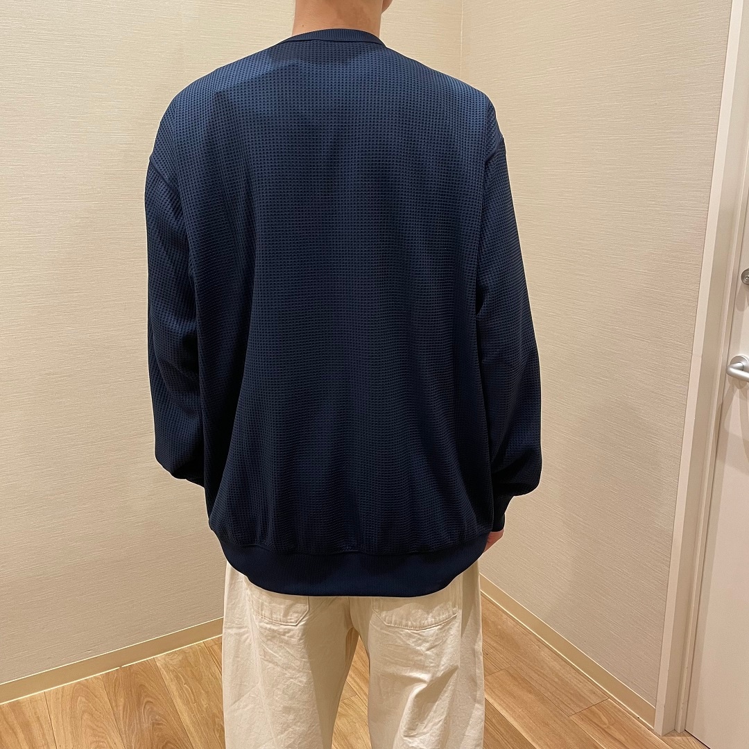 後ろ